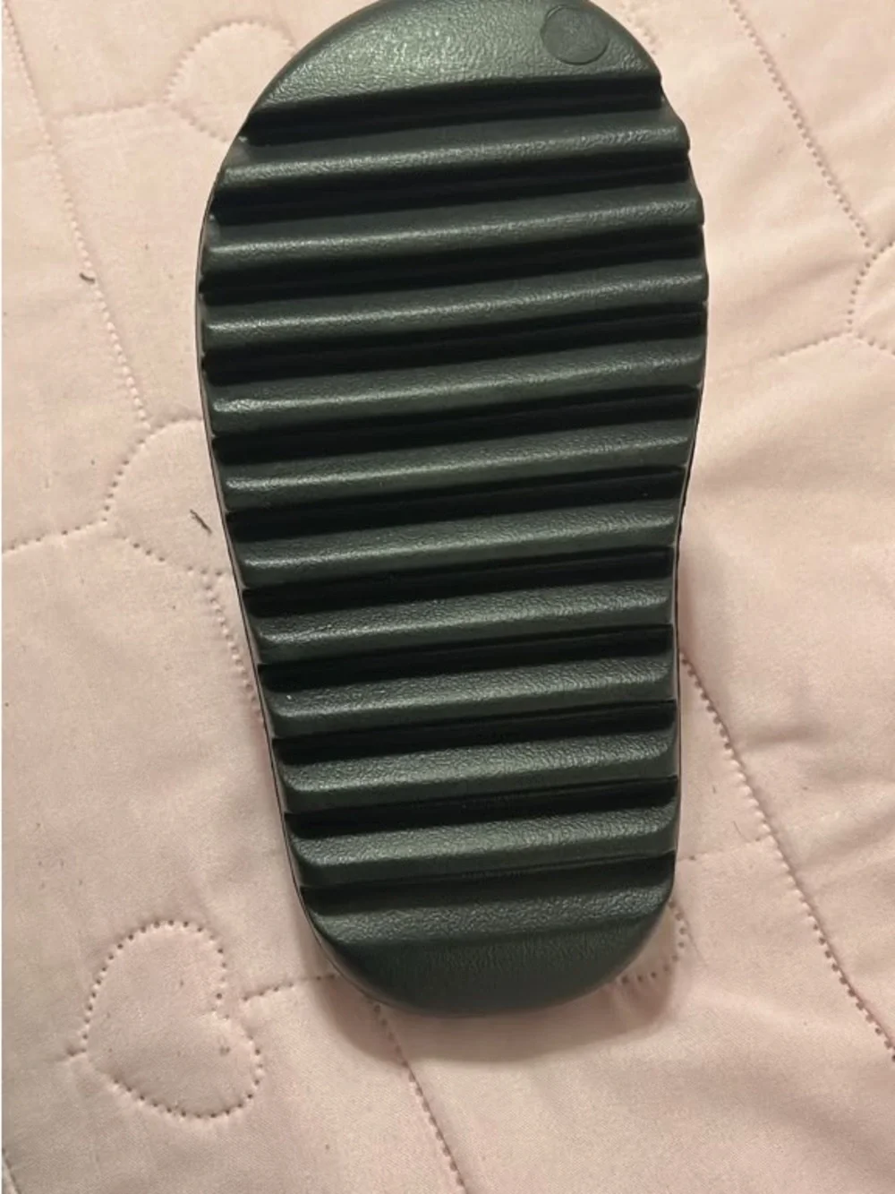 Adidas Black Slide Sandals(solamente que no tengo la caja por otros problemas).